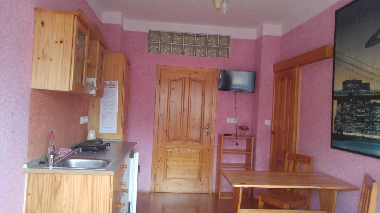 Penzion Apartmany Becov Bečov nad Teplou エクステリア 写真