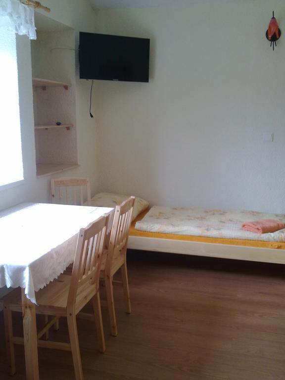Penzion Apartmany Becov Bečov nad Teplou エクステリア 写真